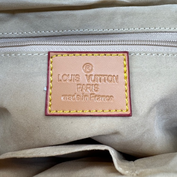 White Mulitcolored LV Handbag - Picture 6 of 8